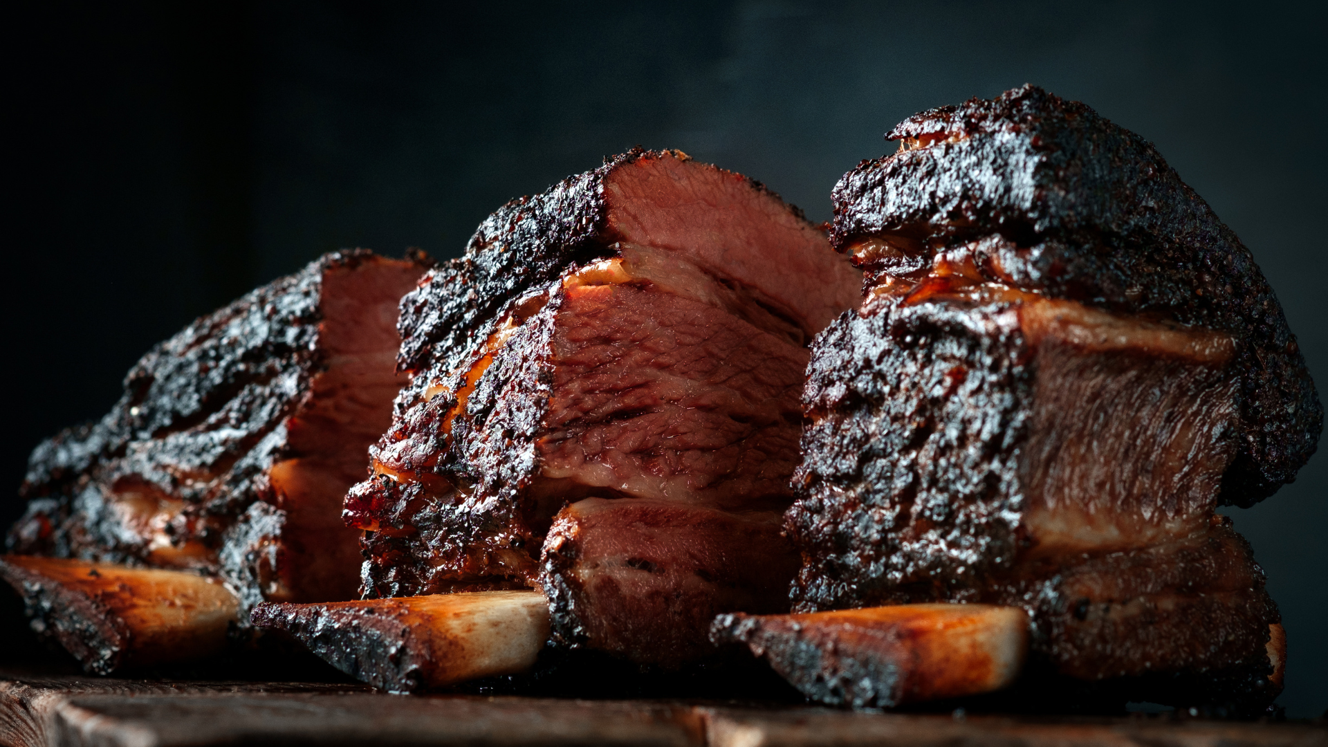 Slicing brisket